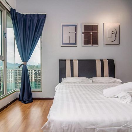 Flora Residence One South By Idealhub Seri Kembangan Kültér fotó