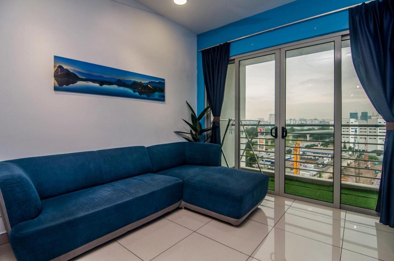 Flora Residence One South By Idealhub Seri Kembangan Kültér fotó